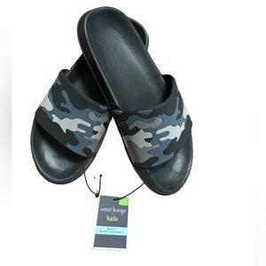 NWT West Loop Camo Boys Slide Sandals Size M 2/3